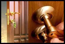 Golden Locksmith Services Brookline, MA 617-712-1192 logo-image - abt-res-01